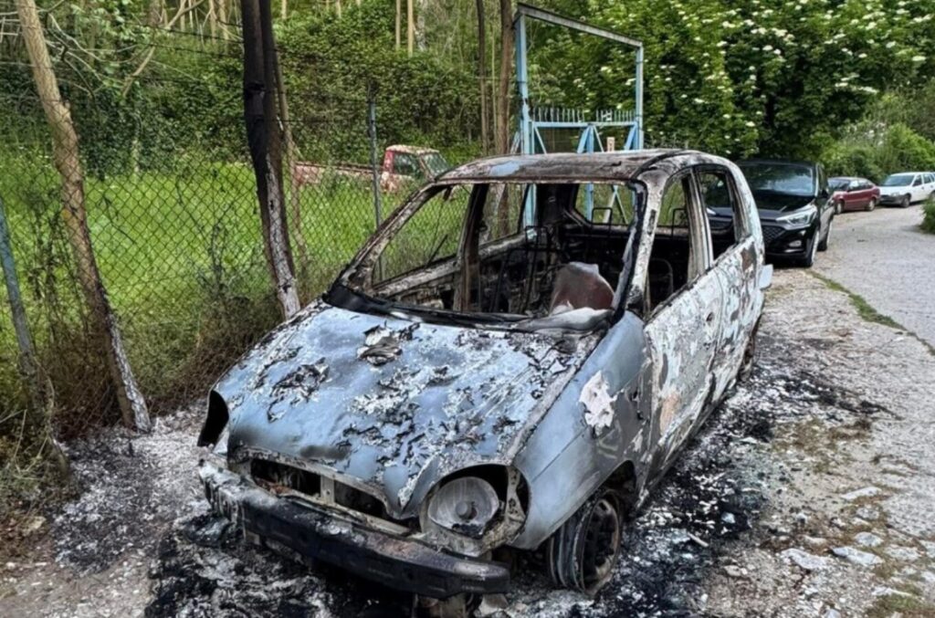Έκαψαν αυτοκίνητο πολίτη στη Λέσβο μετά τις καταγγελίες του για κακοποιημένα ζώα – Τι αναφέρει στην ανάρτησή του