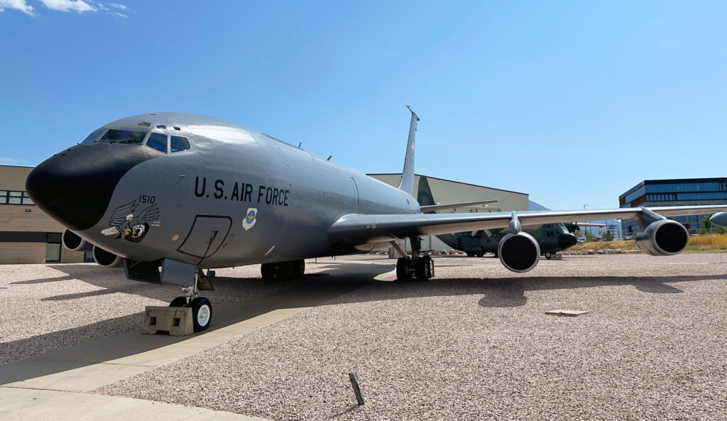 Bίντεο: Δεκάδες αεροσκάφη της USAF ανεφοδιάζονται με καύσιμα στο αεροδρόμιο Μπεν Γκουριόν του Ισραήλ