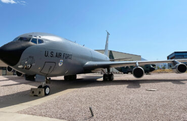 Bίντεο: Δεκάδες αεροσκάφη της USAF ανεφοδιάζονται με καύσιμα στο αεροδρόμιο Μπεν Γκουριόν του Ισραήλ