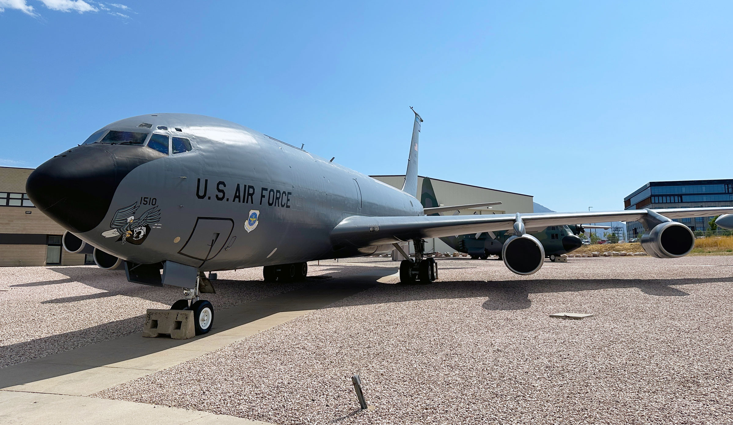 Bίντεο: Δεκάδες αεροσκάφη της USAF ανεφοδιάζονται με καύσιμα στο αεροδρόμιο Μπεν Γκουριόν του Ισραήλ