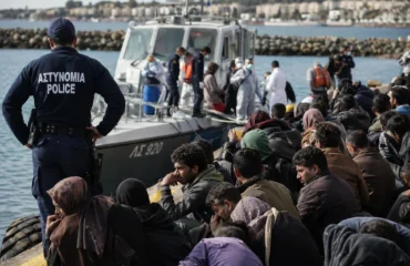 Ηράκλειο Κρήτης: Πρωινή άφιξη παράνομων αλλοδαπών στο λιμάνι των Καλών Λιμένων