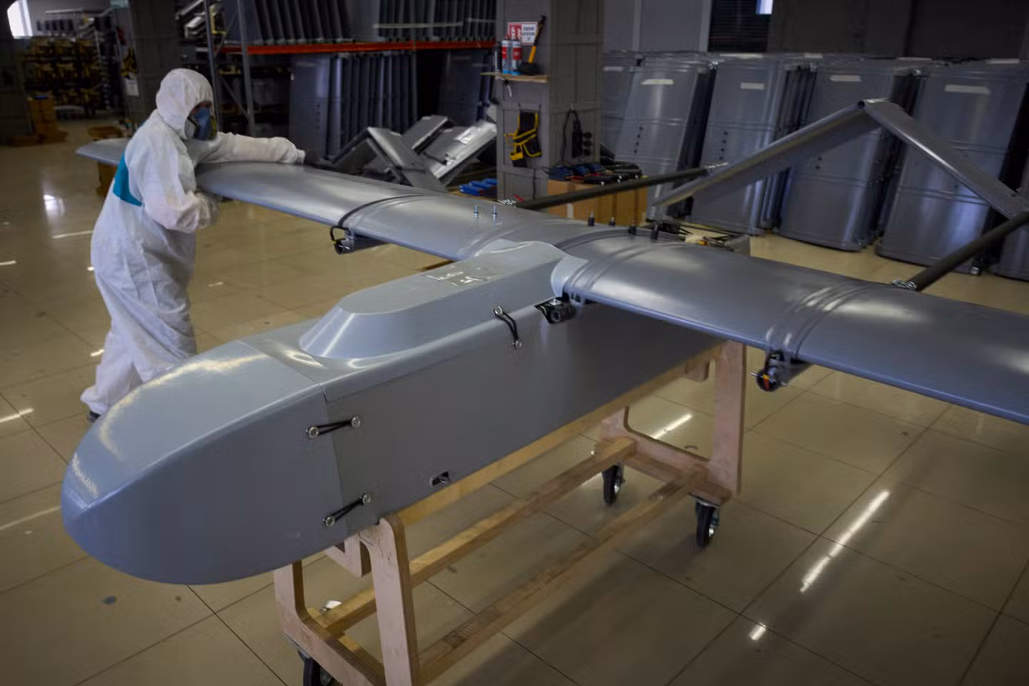 Οι Ουκρανοί άρχισαν να χρησιμοποιούν UAV μεγάλης εμβέλειας εξοπλισμένα με μη κατευθυνόμενους πυραύλους! (βίντεο)