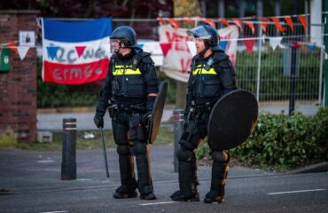 Ολλανδία: Μεγάλη συγκέντρωση διαμαρτυρίας κατά των μεταναστών έξω από κέντρο υποδοχής