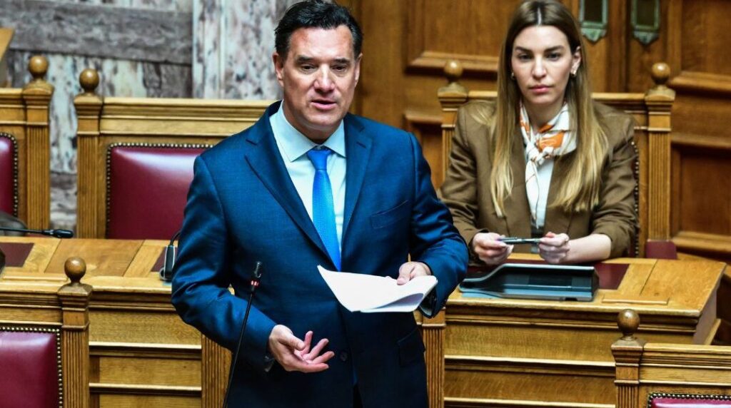 Άδωνις Γεωργιάδης για την επίμαχη φωτογραφία: «Είναι ενός Τσέχου – Θα βρω τον πρώτο που την ανάρτησε» (βίντεο)