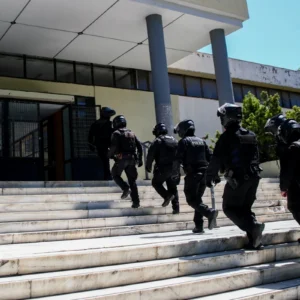 Επεισόδια στο ΑΠΘ: Σε εξέλιξη αυτεπάγγελτη έρευνα της αστυνομίας – Ελεύθεροι οι 39 προσαχθέντες