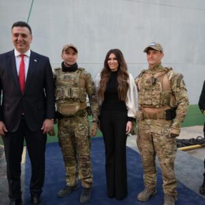 Ταξίδι «αστραπή» για την Κίμπερλι Γκιλφόιλ στην Σούδα
