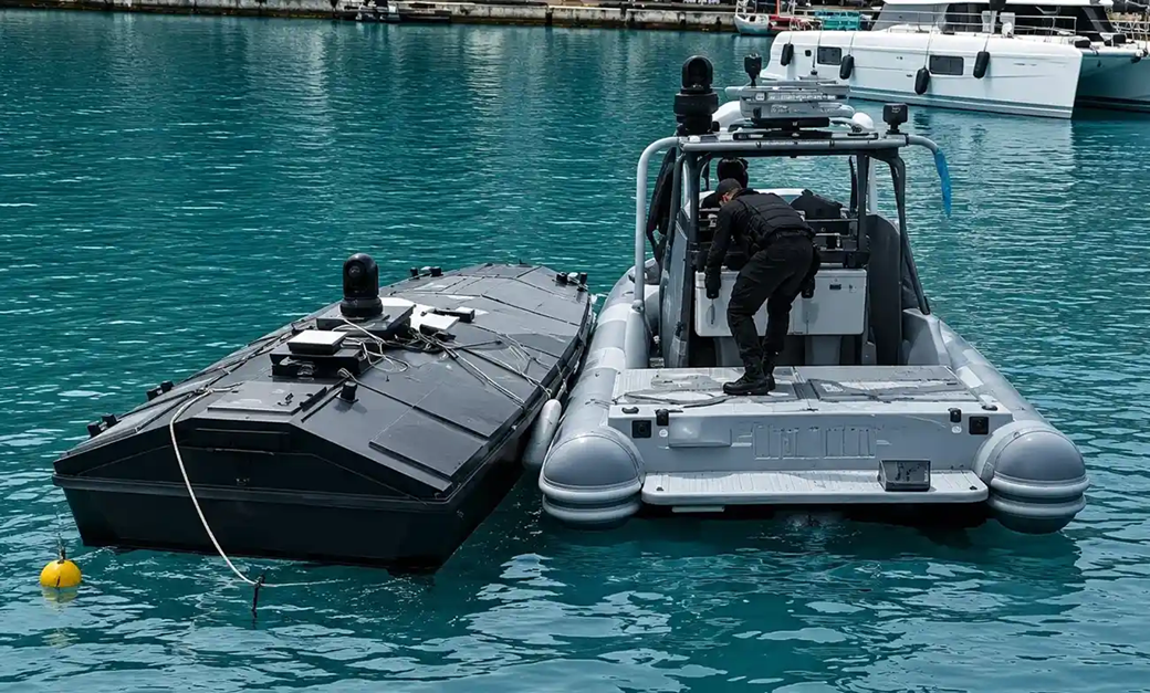 Λευκάδα: Βρέθηκαν χειρόγραφες σημειώσεις στα ρωσικά και στα ουκρανικά μέσα στο θαλάσσιο drone