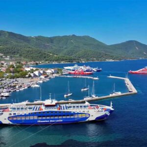Θάσος: Δύο πλοία συγκρούστηκαν στο λιμάνι – Καθυστερήσεις στα δρομολόγια