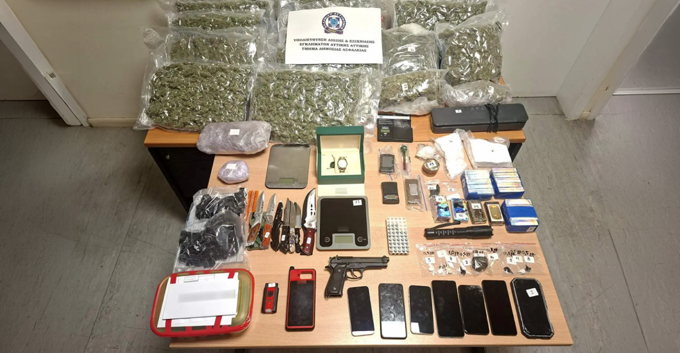 Τεράστια επιχείρηση της ΕΛΑΣ σε Αττική & Βοιωτία: Εξαρθρώθηκαν συμμορίες με 24 άτομα (βίντεο και φωτογραφίες)