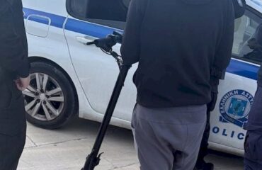 Κινηματογραφική καταδίωξη 17χρονου Αιγύπτιου στη Θεσσαλονίκη που μετέφερε παράνομους μετανάστες πάνω σε… πατίνι