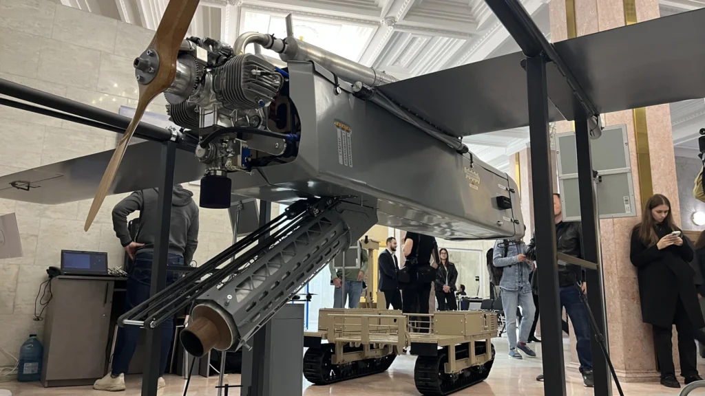 Βίντεο: Ουκρανικό drone FP-1/FP-2 εκτοξεύει ομοβροντία μη κατευθυνόμενων πυραύλων κατά ρωσικού στόχου στη Κριμαία