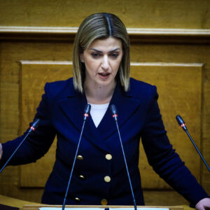 Ε.Αγαπηδάκη: «Η ΝΔ είναι εφτάψυχη σαν τις γάτες – Καθημερινά ιδρώνουμε τη φανέλα»