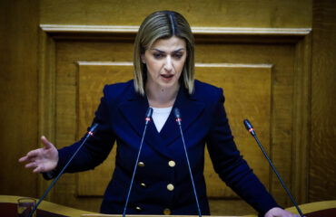 Ε.Αγαπηδάκη: «Η ΝΔ είναι εφτάψυχη σαν τις γάτες – Καθημερινά ιδρώνουμε τη φανέλα»