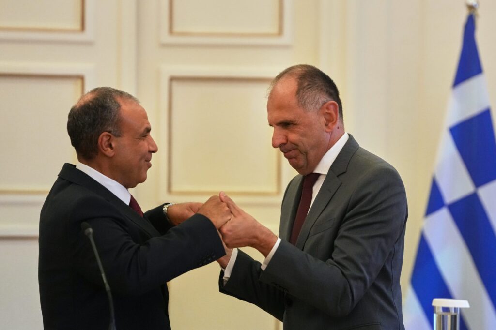 Γ.Γεραπετρίτης: Ο Έλληνας ΥΠΕΞ τηλεφώνησε στον Αιγύπτιο ομόλογό του – Τι συζήτησαν μεταξύ τους