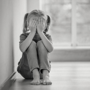 Φρίκη στη Ρωσία: Βασάνισαν και σκότωσαν τη 2χρονη κόρη τους – Καταδικάστηκαν σε 20 χρόνια φυλάκιση
