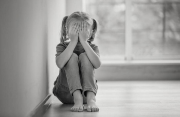 Φρίκη στη Ρωσία: Βασάνισαν και σκότωσαν τη 2χρονη κόρη τους – Καταδικάστηκαν σε 20 χρόνια φυλάκιση