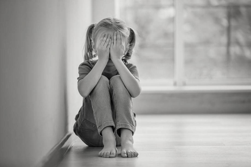 Φρίκη στη Ρωσία: Βασάνισαν και σκότωσαν τη 2χρονη κόρη τους – Καταδικάστηκαν σε 20 χρόνια φυλάκιση