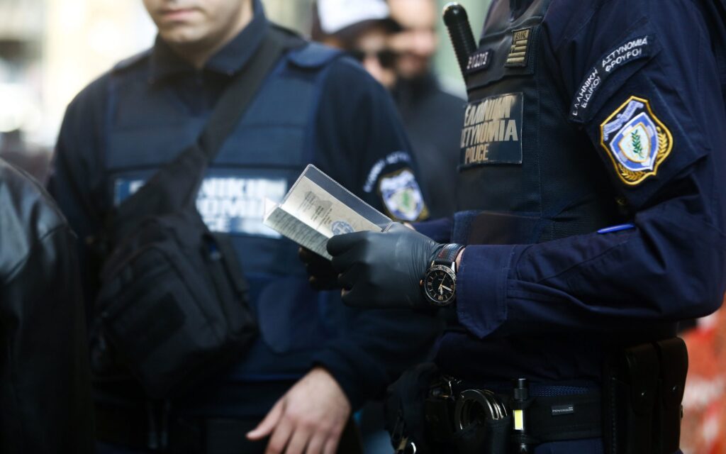 Ακόμα ένας στην Κοζάνη με κάνναβη: Χειροπέδες σε 51χρονο που καλλιεργούσε δενδρύλλια και πουλούσε ναρκωτικά (φωτο)