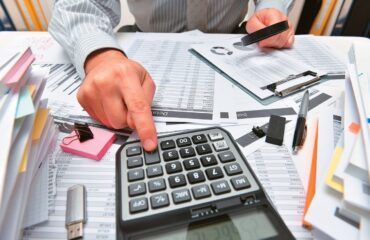 ΝΙΚΗ: Χρηματοδοτικός αποκλεισμός των μικρών επιχειρήσεων – «Οι τράπεζες κερδίζουν η πραγματική οικονομία στεγνώνει»