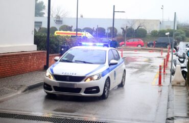 Αυτοκίνητο στη Θεσσαλονίκη βγήκε εκτός ελέγχου: Τραυματίστηκαν σοβαρά δύο άτομα