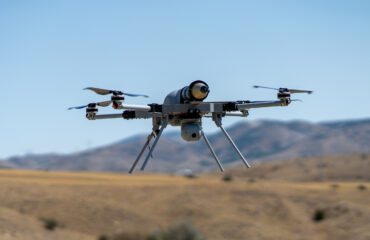 Χτυπήματα από σμήνη drone σε στόχους από τουρκικά αιωρούμενα πυρομαχικά (βίντεο)