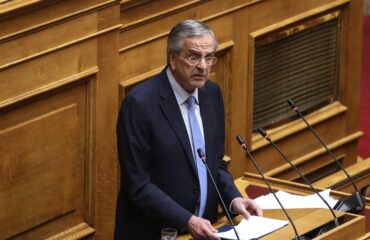 Α.Σαμαράς στη Βουλή: «Πόσο πια θα εξευτελιστούν οι θεσμοί από την έρημη τη ΝΔ;»