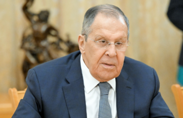 Σ.Λαβρόφ: «Η Δύση ετοιμάζει επίθεση κατά της Ρωσίας με επικεφαλής τον Ζελένσκι αντί του Χίτλερ»