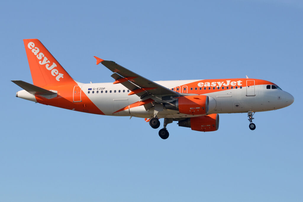 Αεροσκάφος της Easy Jet έκανε αναγκαστική προσγείωση στη Ρώμη λόγω ενός… power bank