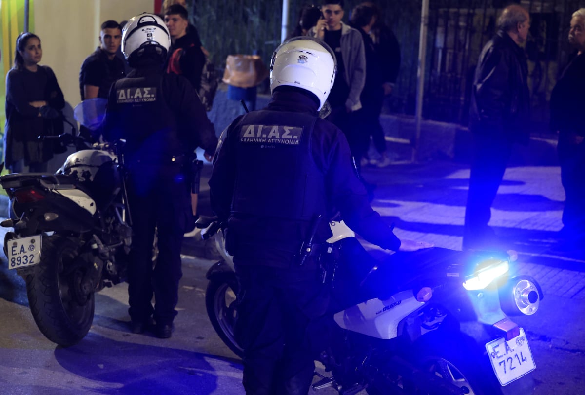 Ένταση στο Μικρολίμανο: Αστυνομικοί πυροβόλησαν και τραυμάτισαν άνδρα που είχε μαζί του όπλο και χειροβομβίδες