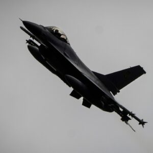 Τη βάση των F-16 στην Ουκρανία χτύπησαν οι ρωσικοί πύραυλοι (βίντεο)
