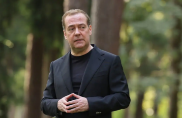 Ν.Μεντβέντεφ: «Η Ρωσία πρέπει να χτυπήσει ακόμα πιο σκληρά το Κίεβο»!