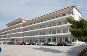 Έπεσε ανελκυστήρας στο 414 Στρατιωτικό Νοσοκομείο λίγο πριν τα ψυχομετρικά τεστ των σταθμαρχών! – Ένας τραυματίας
