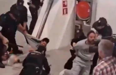 «Ξύλο και των γονέων» στο Μπιλμπάο της Ισπανίας: Οι αστυνομικοί υποδέχτηκαν με γκλομπ τους ακτιβιστές για την Γάζα