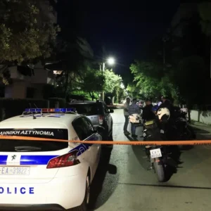 Χολαργός: Εκτός κινδύνου η 53χρονη που πυροβολήθηκε από τον 57χρονο σύζυγό της