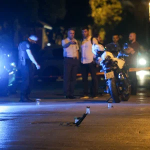 Σκηνές «φαρ γουέστ» στην Πατησίων: Πυροβολισμοί έξω από κατάστημα – Τραυματίας ο ιδιοκτήτης, συλλήψεις 3 Αλβανών
