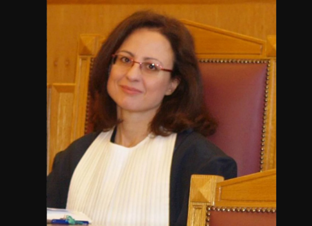 H αδερφή του Γιάνη Βαρουφάκη στο Συμβούλιο της Επικρατείας ως πάρεδρος