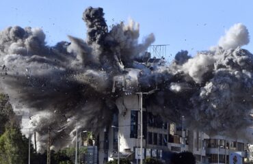 Ισραήλ: Πρώτο αεροπορικό πλήγμα στη Βηρυτό μετά από 3 εβδομάδες – Στόχος διοικητής φιλοϊρανικής πολ