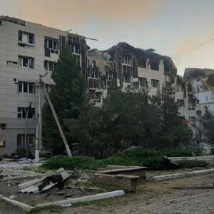 Ινδός πρώην αξιωματικός πληροφοριών για ουκρανική επίθεση σε κολλέγιο στο Λουγκάνσκ: «Ήξεραν ακριβώς τι κτυπούσαν»
