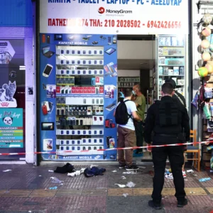 Πατήσια: Δίωξη για σειρά κακουργημάτων και πλημμελημάτων σε βάρος των τριών συλληφθέντων για την ένοπλη επίθεση