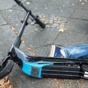Χαροπαλεύει ο 12χρονος στην Παιανία που είχε ατύχημα με ηλεκτρικό πατίνι