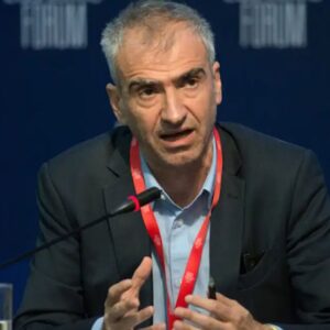 Ο Ν.Μαραντζίδης καταθέτει μήνυση κατά του εκδότη Κ.Βαξεβάνη που τον συνδέει με βρετανικές μυστικές υπηρεσίες