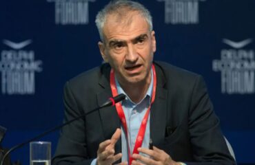 Ο Ν.Μαραντζίδης καταθέτει μήνυση κατά του εκδότη Κ.Βαξεβάνη που τον συνδέει με βρετανικές μυστικές υπηρεσίες