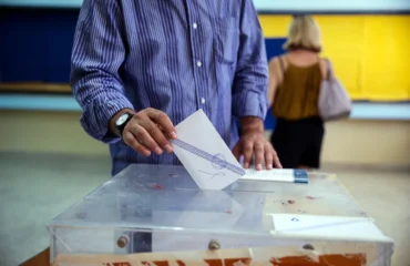 Δημοσκόπηση από «φιλική» προς τη ΝΔ εταιρεία δημοσκοπήσεων την δείχνει στο 30,5%