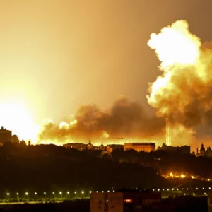 Οι Ουκρανοί δείχνουν το αποτέλεσμα των επιθέσεων στο Κίεβο ρωσικών υπερ-υπερηχητικών πυραύλων Zircon! (βίντεο)