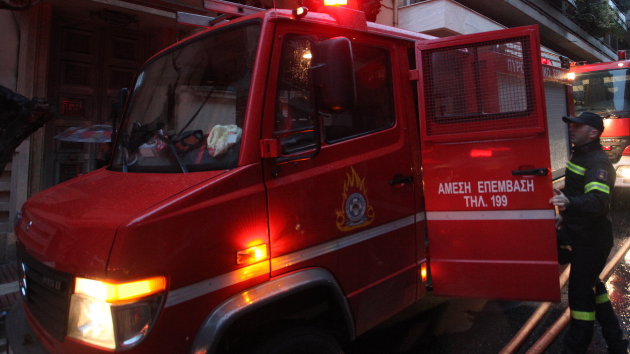Μεγάλη φωτιά σε οινοποιείο στο Μαρκόπουλο Αττικής: Ακούστηκαν εκρήξεις