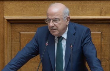 Συγκλονίζει η σύζυγος του Ν.Αθανασίου: «Πέθανε στα χέρια μου – Είχε έναν πολύ δύσκολο καρκίνο» (βίντεο)
