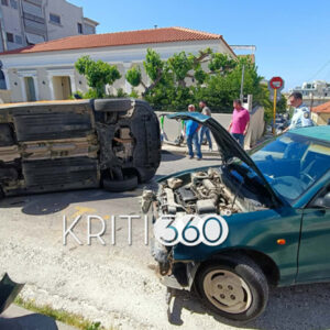 Αναστάτωση στα Χανιά μετά από σφοδρή σύγκρουση αυτοκινήτων έξω από τα δικαστήρια (φωτογραφίες)