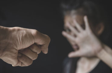 2,936 βιασμοί γυναικών από αλλοδαπούς στην Ελλάδα τα τελευταία 35 χρόνια