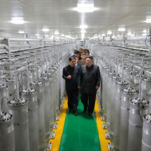 Κιμ Γιονγκ Ουν: Υπερδιπλασιάστηκε η παραγωγή πυρηνικών υλικών της Βόρειας Κορέας