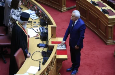 Κ.Κόλλιας: Ορκίστηκε βουλευτής της ΝΔ – Αναλαμβάνει τη θέση του Ν.Ταγαρά